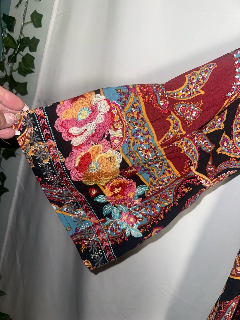 Savanna Jane Burgundy Floral Paisley Embroidered V-Neck Tunic - Picture 4 of 6
